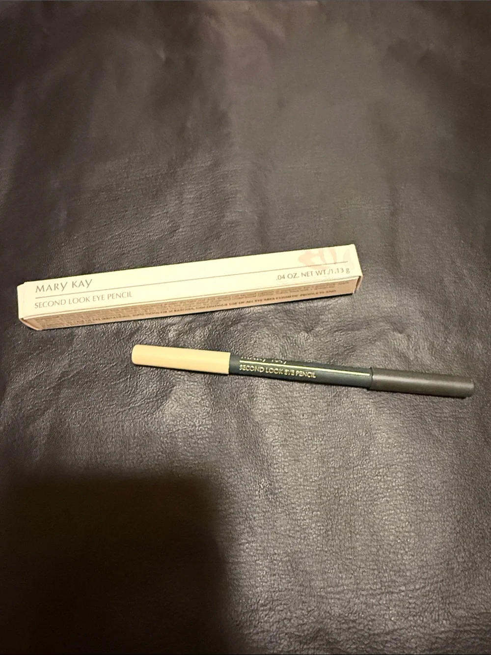 On The Scene Green Dual Mary Kay Second Look Eye Pencil